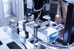 新能源汽車(chē)產(chǎn)業(yè)崛起，磁選設備電池材料除鐵助力電池行業(yè)發(fā)展